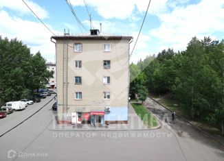 2-комнатная квартира на продажу, 42.1 м2, Кемерово, Стахановская улица, 23А, жилой район Кедровка