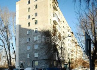 Продам четырехкомнатную квартиру, 80 м2, Омская область, улица Химиков, 40