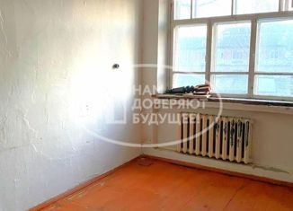 Продаю двухкомнатную квартиру, 41.9 м2, Кунгур, улица Свободы, 177А