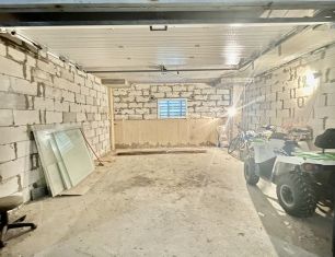Продаю гараж, 20 м2, Ханты-Мансийск, Уральская улица, 10А