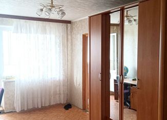 Продам трехкомнатную квартиру, 65 м2, Нижний Новгород, Народная улица, 38, метро Бурнаковская