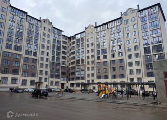 Трехкомнатная квартира на продажу, 102.8 м2, Нальчик, улица Тарчокова, 31, район Мей