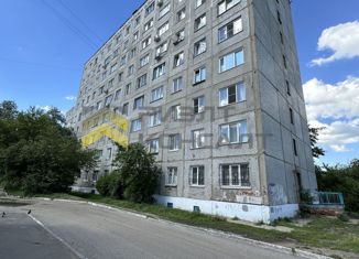Продается 1-комнатная квартира, 29.9 м2, Омская область, Космический проспект, 105