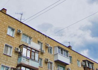 Продаю трехкомнатную квартиру, 42.4 м2, Волгоградская область, проспект Героев Сталинграда, 1