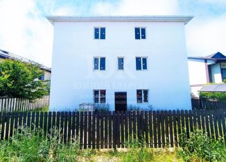 Трехкомнатная квартира на продажу, 90 м2, село Витязево, улица Горького, 73