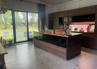 Дом на продажу, 320 м2, коттеджный посёлок Берёзовый Парк, Озёрная улица