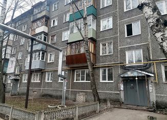 Продаю трехкомнатную квартиру, 55 м2, Нижний Новгород, Берёзовская улица, 84, метро Буревестник