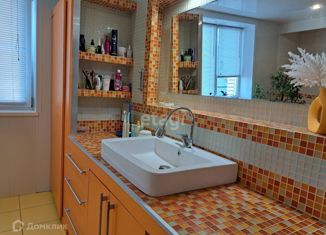 Продается дом, 238 м2, село Исетское, Светлая улица