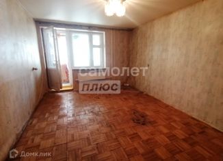 Продам 2-ком. квартиру, 53 м2, Смоленск, проспект Гагарина, 72