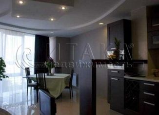 Продам 2-комнатную квартиру, 118 м2, Санкт-Петербург, улица Сикейроса, 11к1, метро Озерки