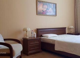Сдаю 2-ком. квартиру, 80 м2, Севастополь, проспект Нахимова, 7