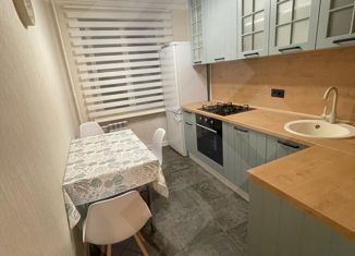 Продаю 2-ком. квартиру, 37 м2, Москва, улица Ивана Франко, 36, улица Ивана Франко