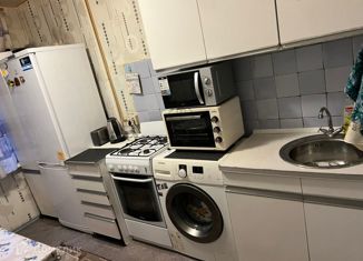 Сдаю комнату, 39 м2, Москва, улица Каховка, 27к1, улица Каховка