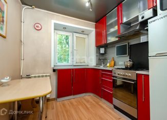 Продам 2-ком. квартиру, 45 м2, Новосибирск, Каменская улица, 82, Каменская улица