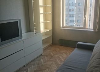 Продаю 3-ком. квартиру, 57 м2, Москва, Базовская улица, 22Г, Базовская улица
