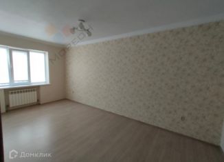 Продам 3-комнатную квартиру, 65 м2, посёлок городского типа Яблоновский, Дорожная улица, 61