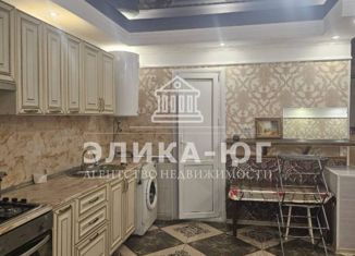 Продаю таунхаус, 62.3 м2, поселок городского типа Новомихайловский, 2-й микрорайон, 14А