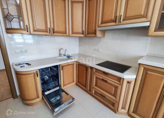 Сдается в аренду двухкомнатная квартира, 60 м2, Сургут, проспект Ленина, 73