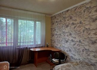 Продается 2-комнатная квартира, 47 м2, Псков, улица Киселёва, 18