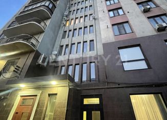 Пятикомнатная квартира на продажу, 245 м2, Махачкала, улица Ахмата-Хаджи Кадырова, 46, Советский район
