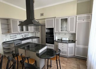 Продам 5-ком. квартиру, 175 м2, Москва, улица Жуковского, 5, улица Жуковского