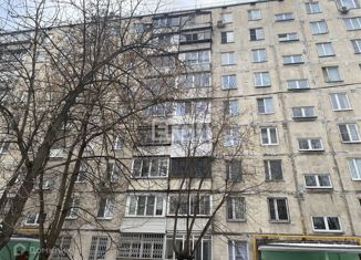 Продам 4-комнатную квартиру, 64 м2, Москва, Лазоревый проезд, 8, метро Ботанический сад
