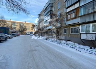 Однокомнатная квартира на продажу, 31 м2, Еманжелинск, улица Матросова, 1