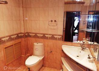 Продается 4-комнатная квартира, 231.8 м2, Брянск, Советский район, улица Софьи Перовской, 57