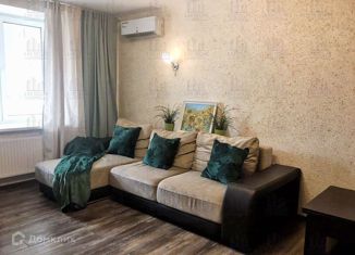 Сдается в аренду 1-комнатная квартира, 40 м2, Казань, улица Павлюхина, 99Б, ЖК Сокольники