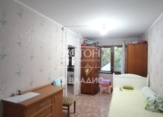 Продается 2-комнатная квартира, 45.8 м2, Калмыкия, улица Юрия Клыкова, 130