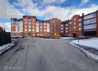 Продается 2-комнатная квартира, 60 м2, Тобольск, Октябрьская улица, 19А