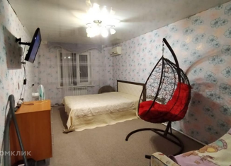 Продается трехкомнатная квартира, 70.3 м2, посёлок городского типа Саракташ, улица Суворова, 4кв1