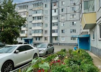 Продаю трехкомнатную квартиру, 65 м2, Саяногорск, микрорайон Центральный, 19