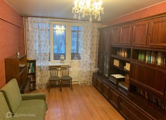 Продажа 3-ком. квартиры, 55 м2, Москва, улица Короленко, 1к6, улица Короленко