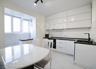 Продается 2-ком. квартира, 62.5 м2, деревня Дударева, улица Созидателей, 10, ЖК Комарово