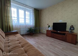 Сдается в аренду 1-комнатная квартира, 45 м2, Чебоксары, улица Юрия Гагарина, 47к2
