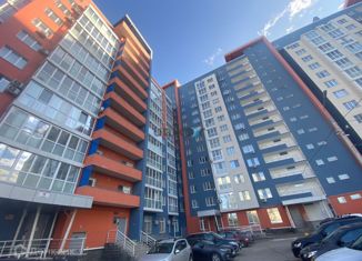 Продается двухкомнатная квартира, 55 м2, Уфа, улица Архитектора Рехмукова, 5