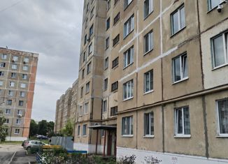 Продается 1-ком. квартира, 34 м2, Мценск, микрорайон Коммаш, 10