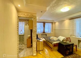 Продам однокомнатную квартиру, 32 м2, Екатеринбург, улица Чапаева, 53, улица Чапаева
