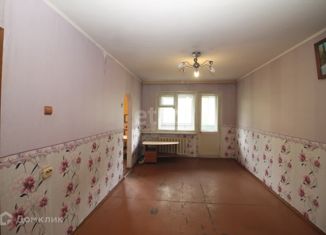 Продаю 2-ком. квартиру, 45 м2, Междуреченск, улица Комарова, 19