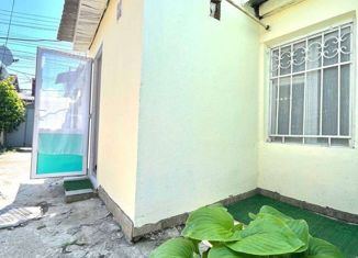 Продам 1-ком. квартиру, 17 м2, Евпатория, Колхозная улица, 25