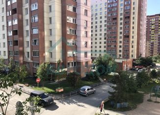 Продаю 2-ком. квартиру, 66 м2, Новосибирск, улица Адриена Лежена, 31, метро Золотая Нива