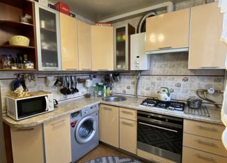 Продаю 2-ком. квартиру, 39.4 м2, посёлок Ждановский, Школьная улица, 47