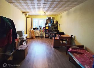 Двухкомнатная квартира на продажу, 40 м2, Волжский, улица имени Генерала Карбышева, 9