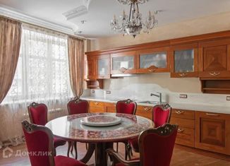 Продается четырехкомнатная квартира, 140 м2, Москва, улица Александра Невского, 27, улица Александра Невского