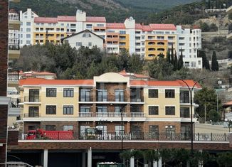Продам 3-ком. квартиру, 78 м2, поселок городского типа Восход, улица Авроры, 77