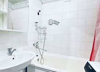 Трехкомнатная квартира на продажу, 62.8 м2, Покров, Больничный проезд, 4К2