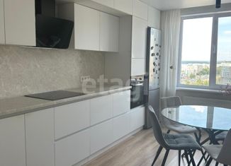 Продам 2-ком. квартиру, 57.7 м2, Набережные Челны, улица Команды Камаз-Мастер, 7Б, ЖК Сердце города