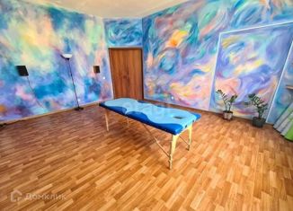 Сдается трехкомнатная квартира, 116 м2, Новосибирск, улица Семьи Шамшиных, 18/1, метро Площадь Ленина