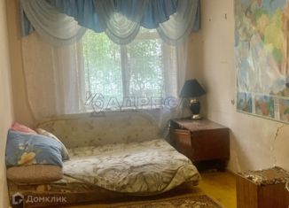 Трехкомнатная квартира на продажу, 73 м2, посёлок городского типа Грэсовский, Космическая улица, 3/8